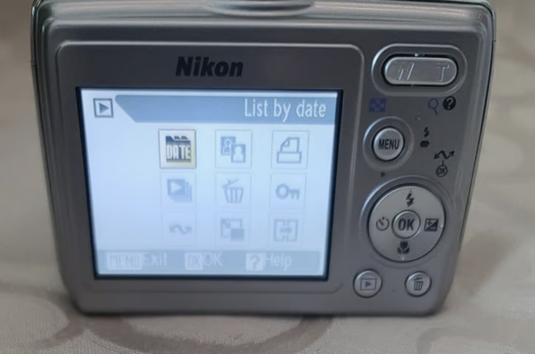 Nikon Coolpix P4 VR Silver Camera. W/Extra. - 图片 4