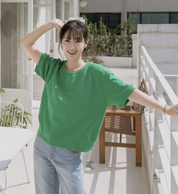 퍼프 라벨 디테일 반팔 맨투맨