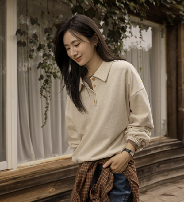 우든 버튼 카라 맨투맨