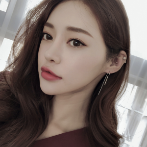 세련된 실버 드롭 귀걸이