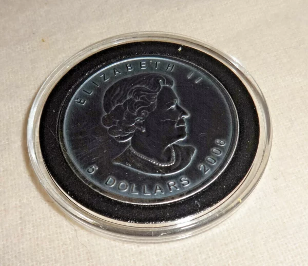 2006 Canadian Maple Leaf 1oz Silver Coin Royal Mint RCM Antiqued BLACKENED